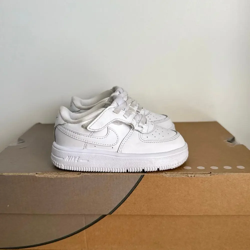 Nike Easyon ‘Triple White’ Toddler Sneakers- SZ 7 C